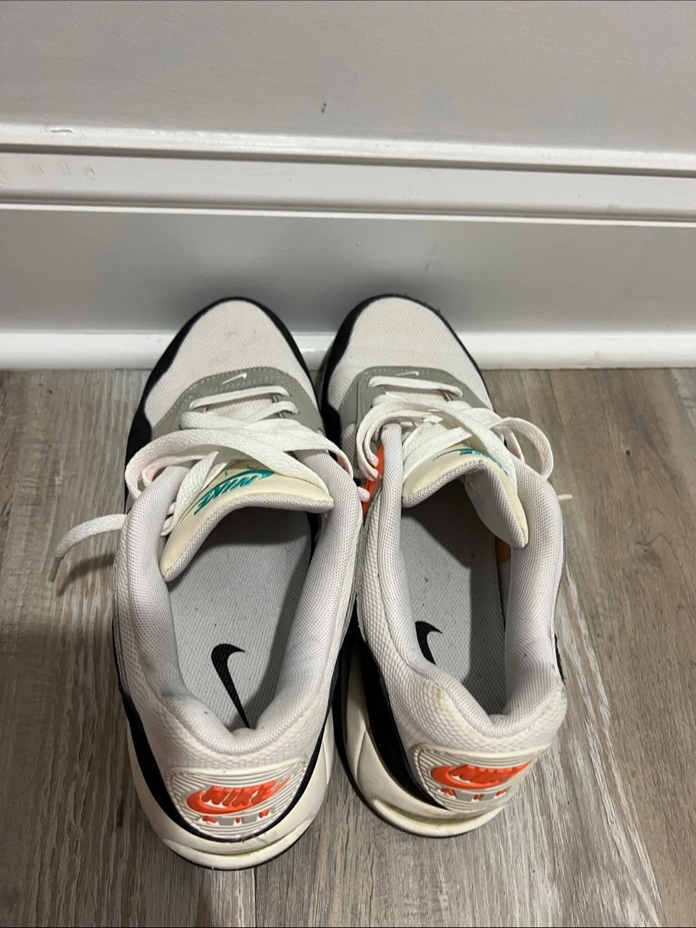 Women’s Nike Air Max Correlate Size 10
